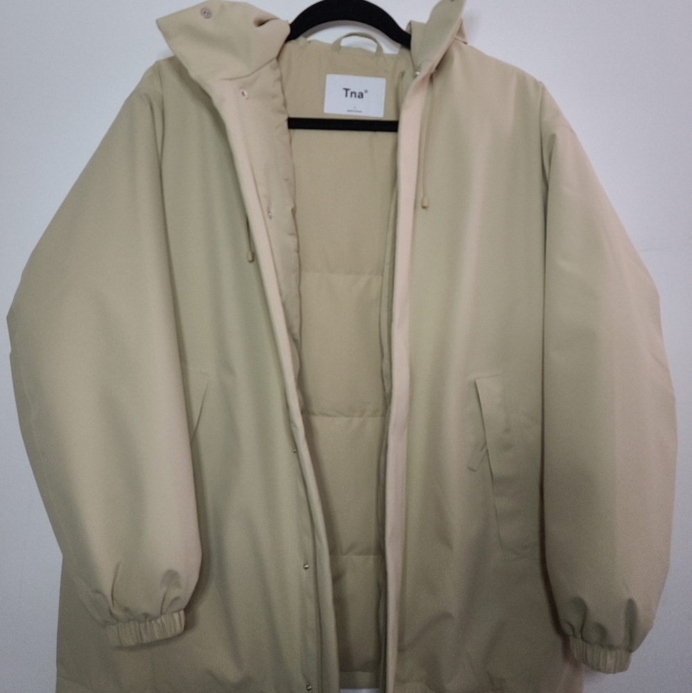 Aritizia TNA Arbor Anorak
